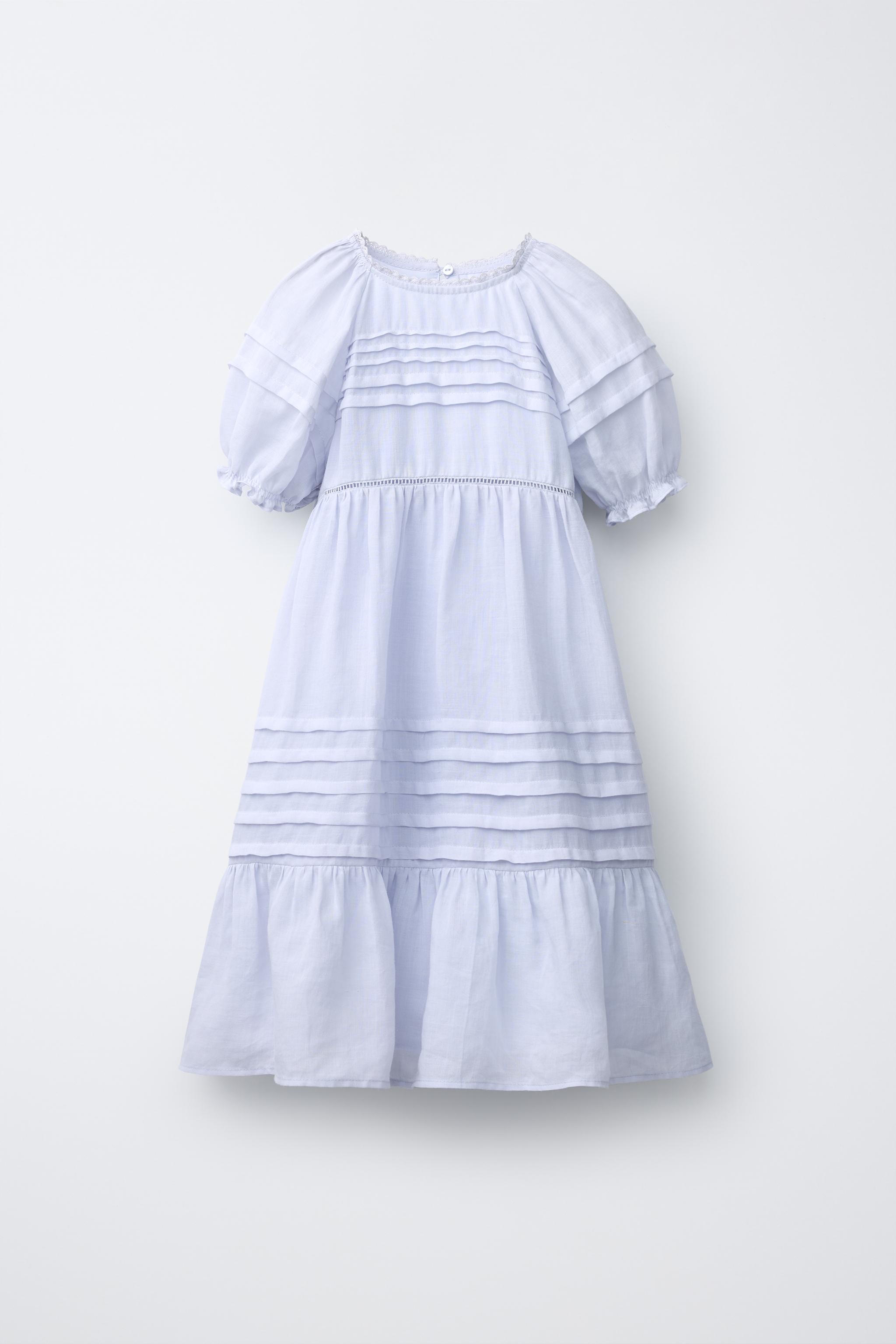 ROBE PLIS NERVURÉS ET DENTELLE 100% RAMIE
